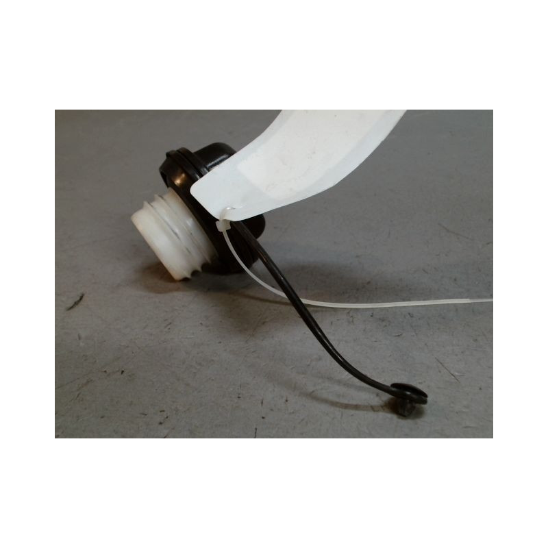 BOUCHON RESERVOIR A CARBURANT NISSAN QASHQAI