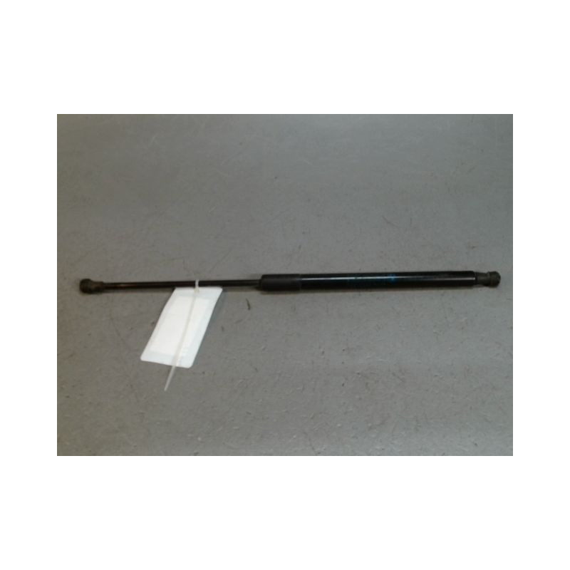 VERIN HAYON G B.M.W. SERIE 1