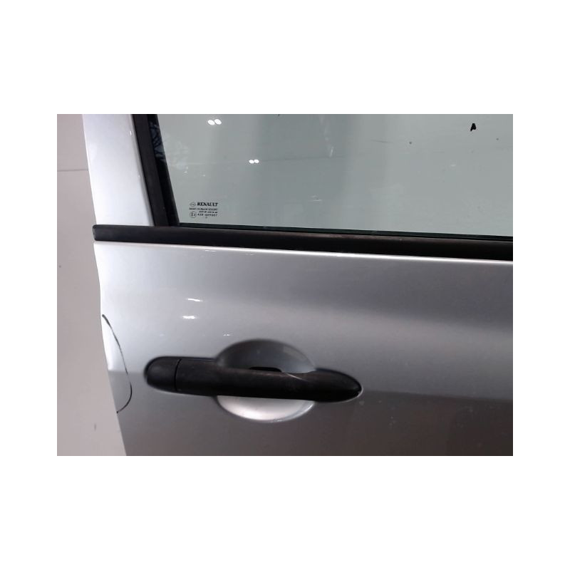 PORTE AVANT DROIT RENAULT CLIO III 2009-
