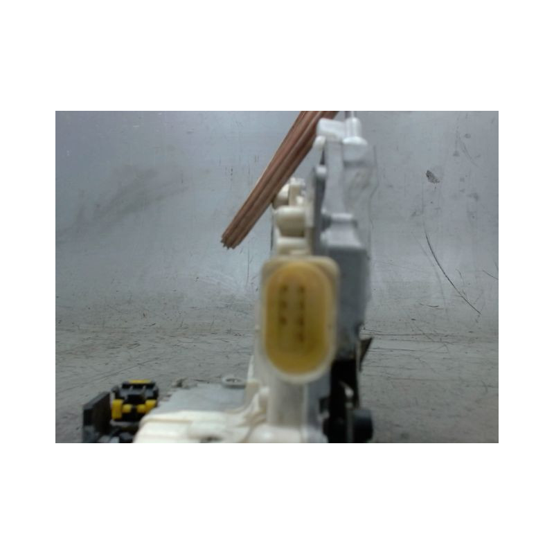 SYSTEME CONDAMNATION AVANT DROIT AUDI A3