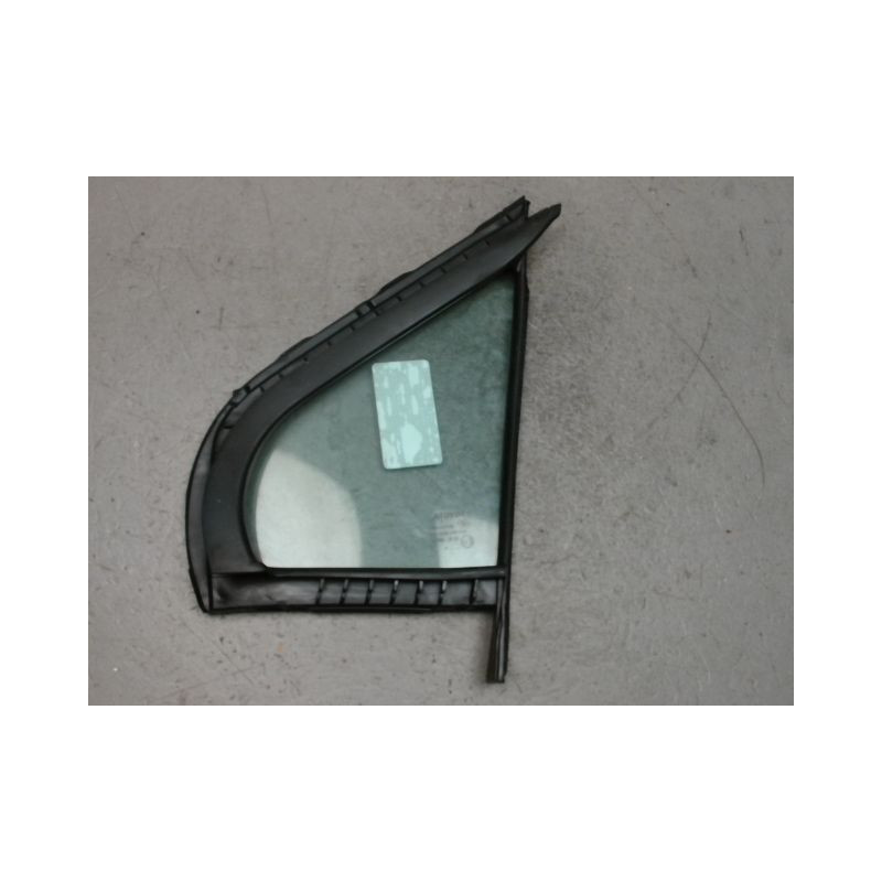 GLACE FIXE PORTE AVD TOYOTA YARIS