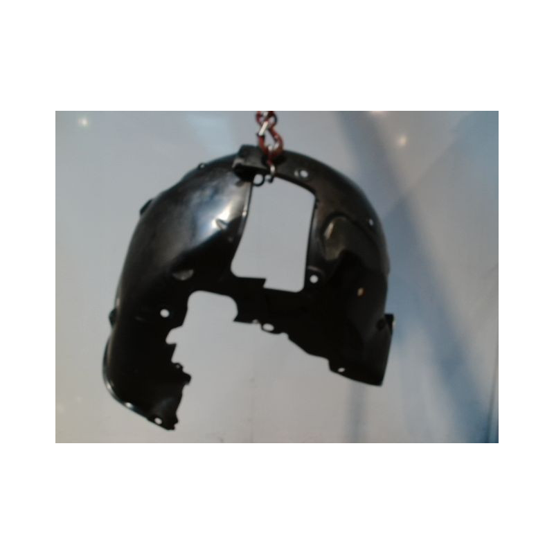 PARE-BOUE AVANT DROIT RENAULT MEGANE SCENIC