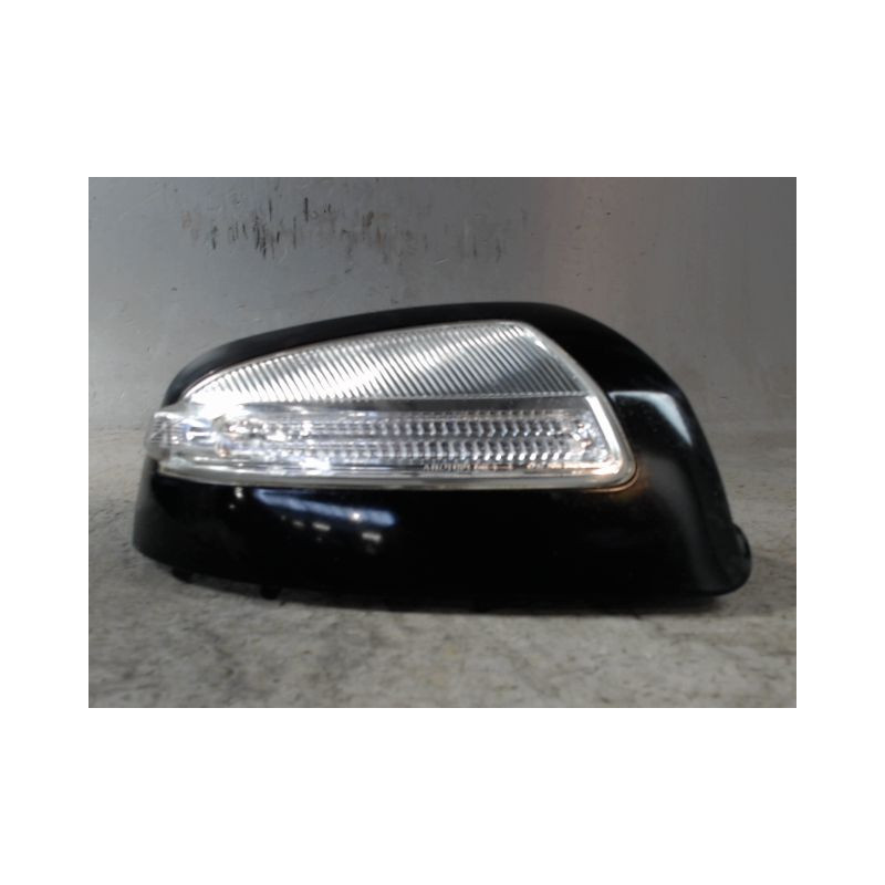 CARENAGE RETROVISEUR EXTERIEUR DROIT MERCEDES CLASSE C 2007-