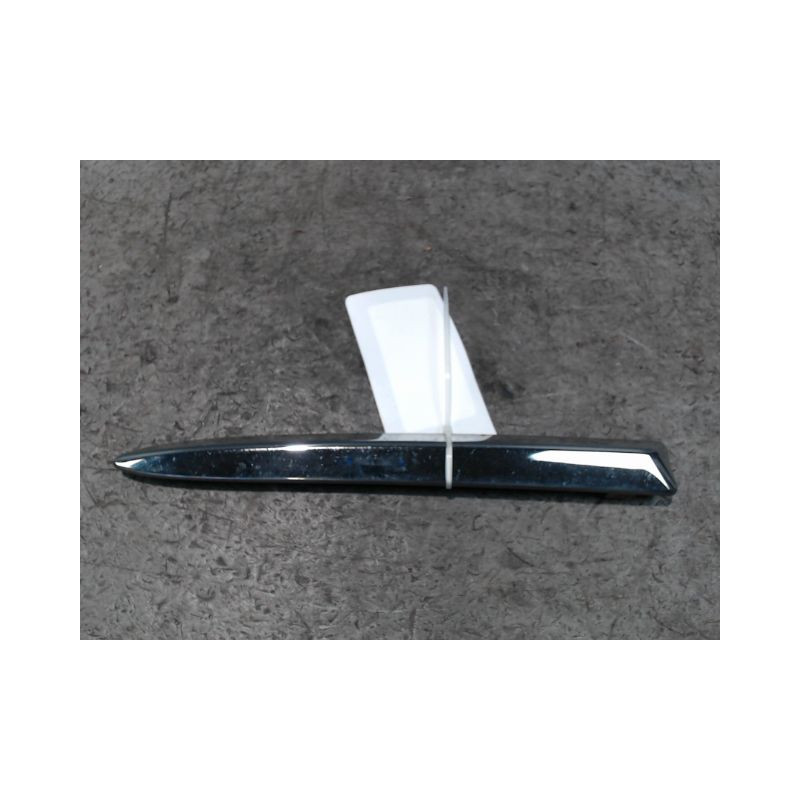 ENJOLIVEUR CALANDRE GAUCHE FIAT 500 2007-