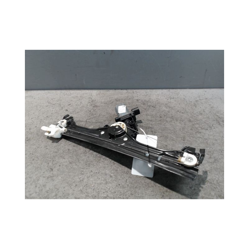 MECANISME+MOTEUR LEVE-GLACE AVANT DROIT FIAT 500 2007-