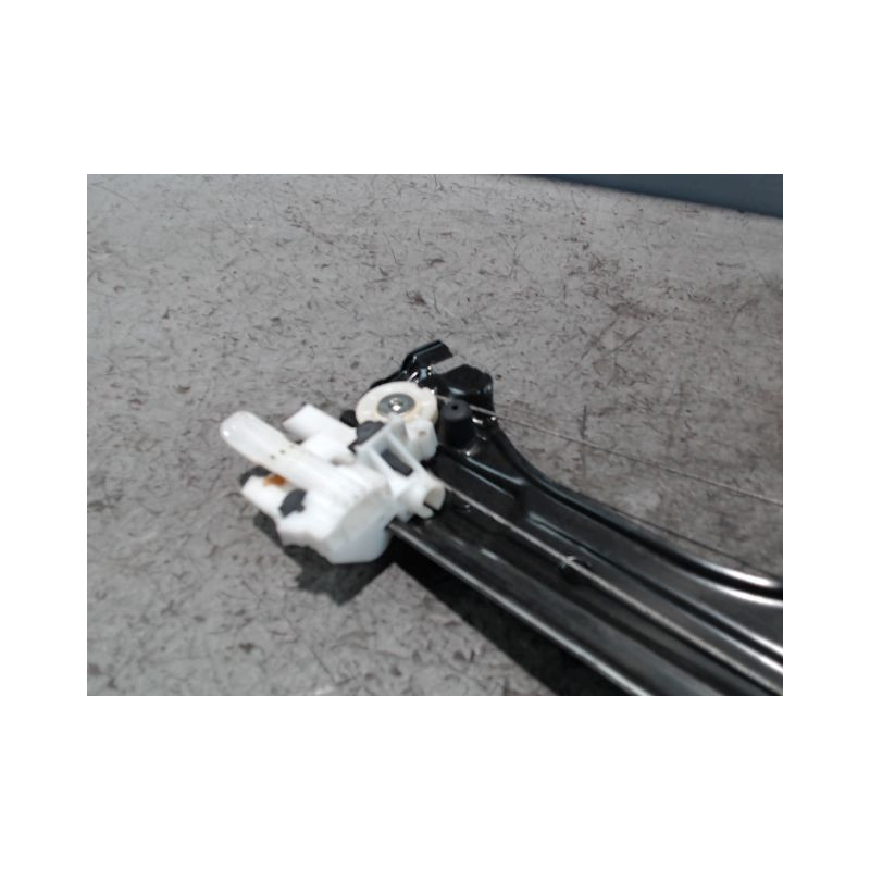 MECANISME+MOTEUR LEVE-GLACE AVANT DROIT FIAT 500 2007-
