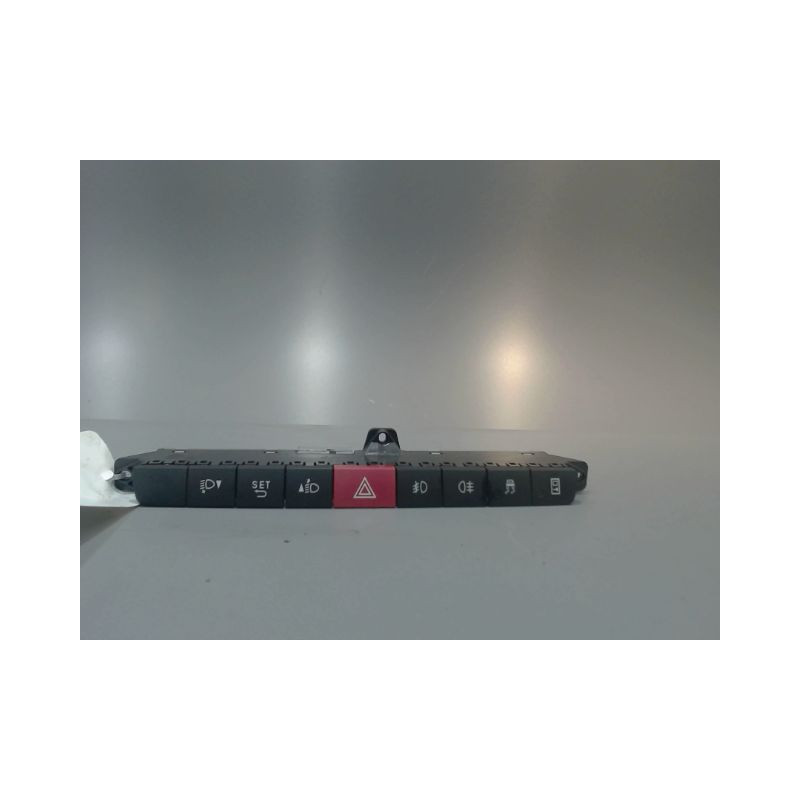 BOUTON DE WARNING IVECO 35S18