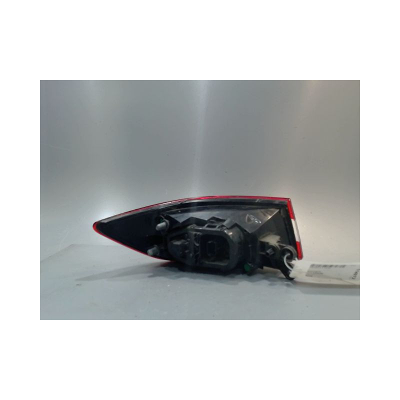 FEU ARRIERE DROIT RENAULT CLIO