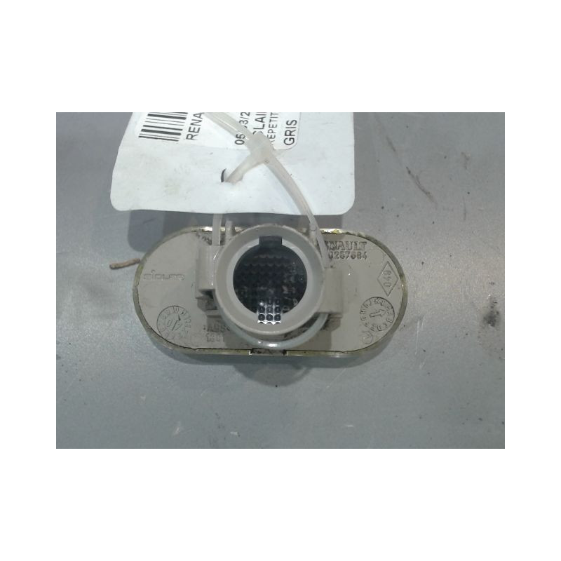 REPETITEUR AILE DROIT RENAULT CLIO
