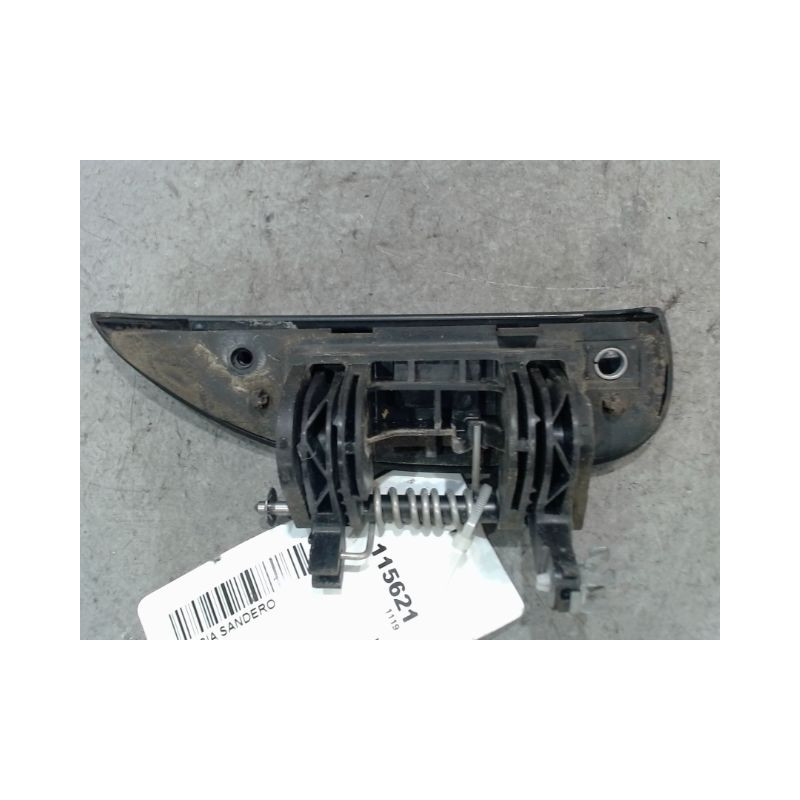 POIGNEE EXTERIEURE PORTE AVANT GAUCHE DACIA SANDERO
