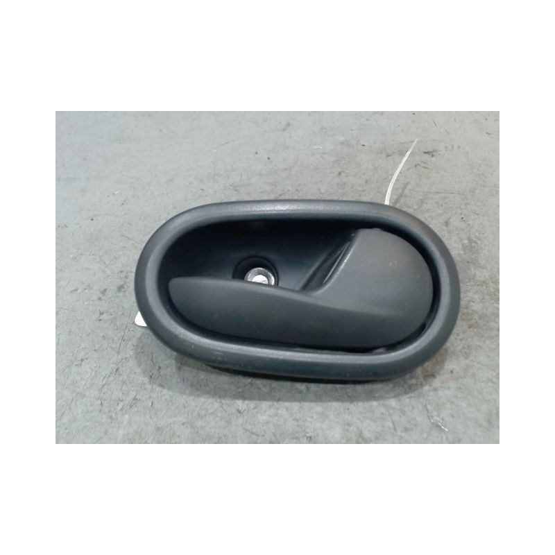 POIGNEE INTERIEURE PORTE AVANT DROIT DACIA SANDERO