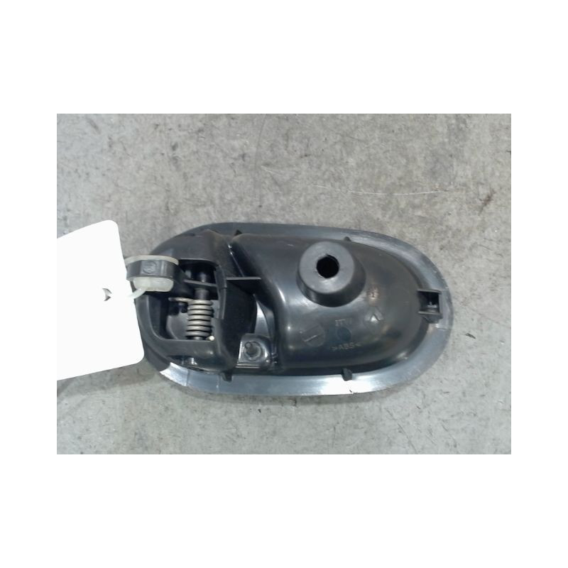 POIGNEE INTERIEURE PORTE AVANT DROIT DACIA SANDERO