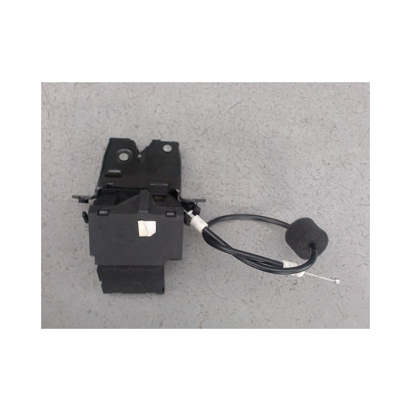 SERRURE COFFRE ARRIERE MERCEDES CLASSE C