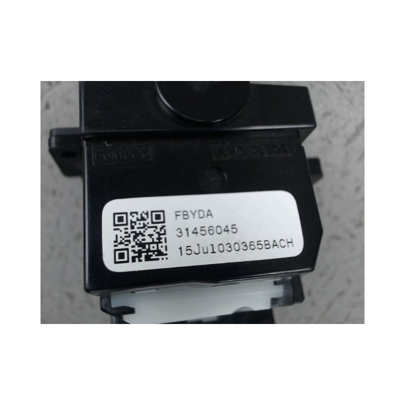 COMMANDE CLIGNOTANT VOLVO V40