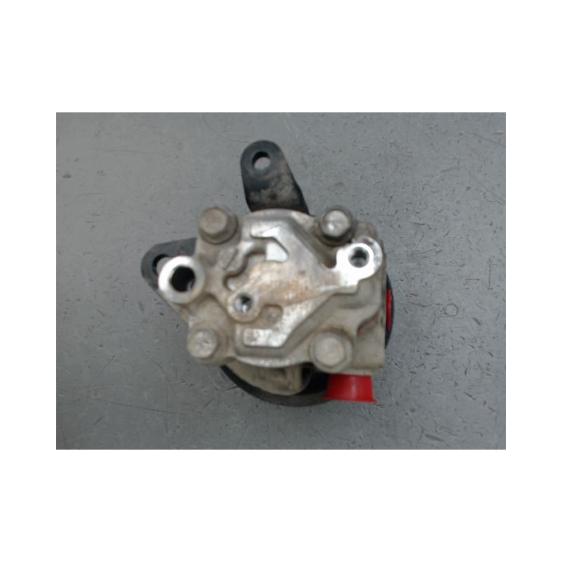 POMPE DIRECTION ASSISTEE NISSAN NAVARA