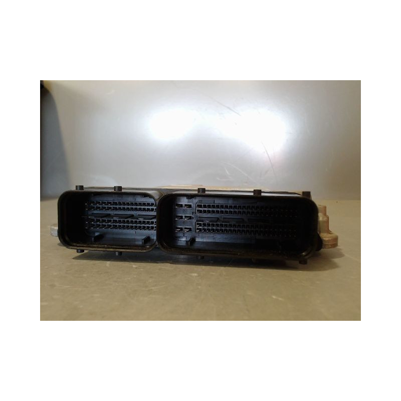 CALCULATEUR MOTEUR OPEL CORSA