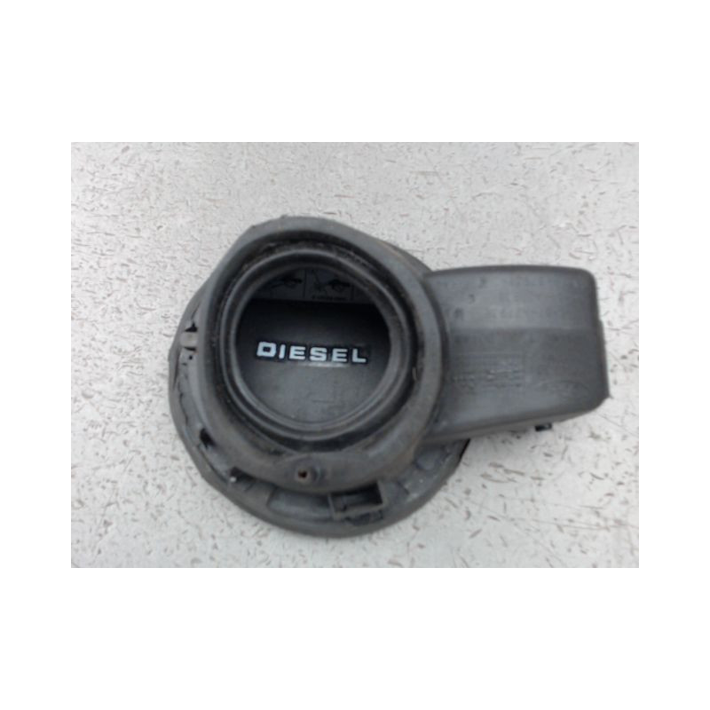 VOLET DE TRAPPE CARBURANT FORD FIESTA