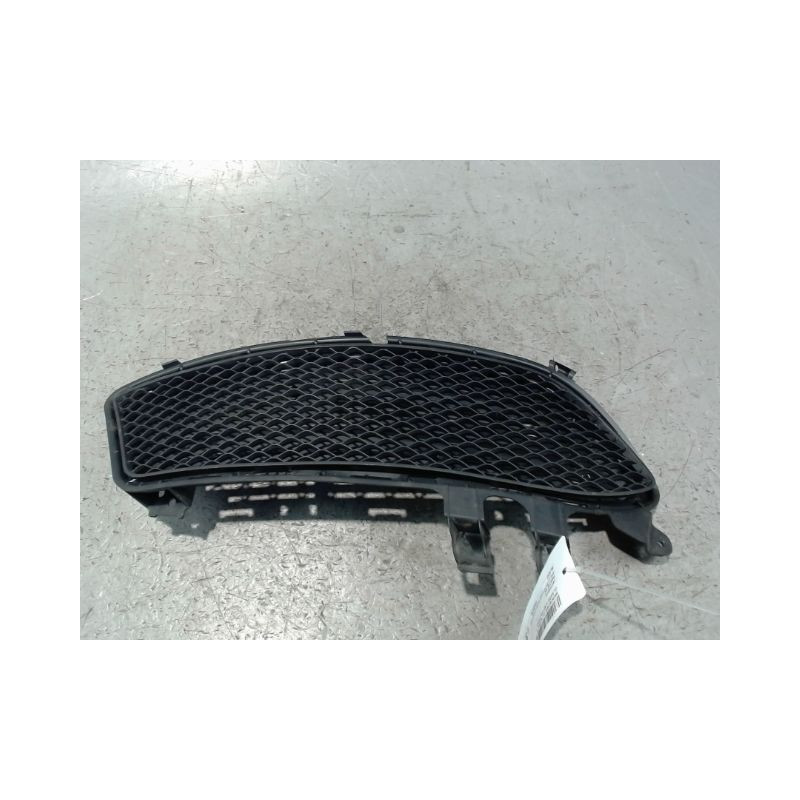 GRILLE VENTILATION PARE-CHOC AVG MERCEDES CLASSE A 2004-
