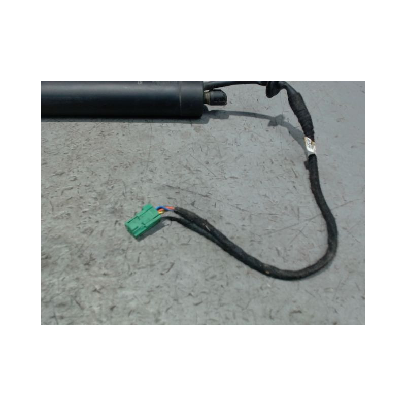 VERIN HAYON D PEUGEOT 3008 2009-