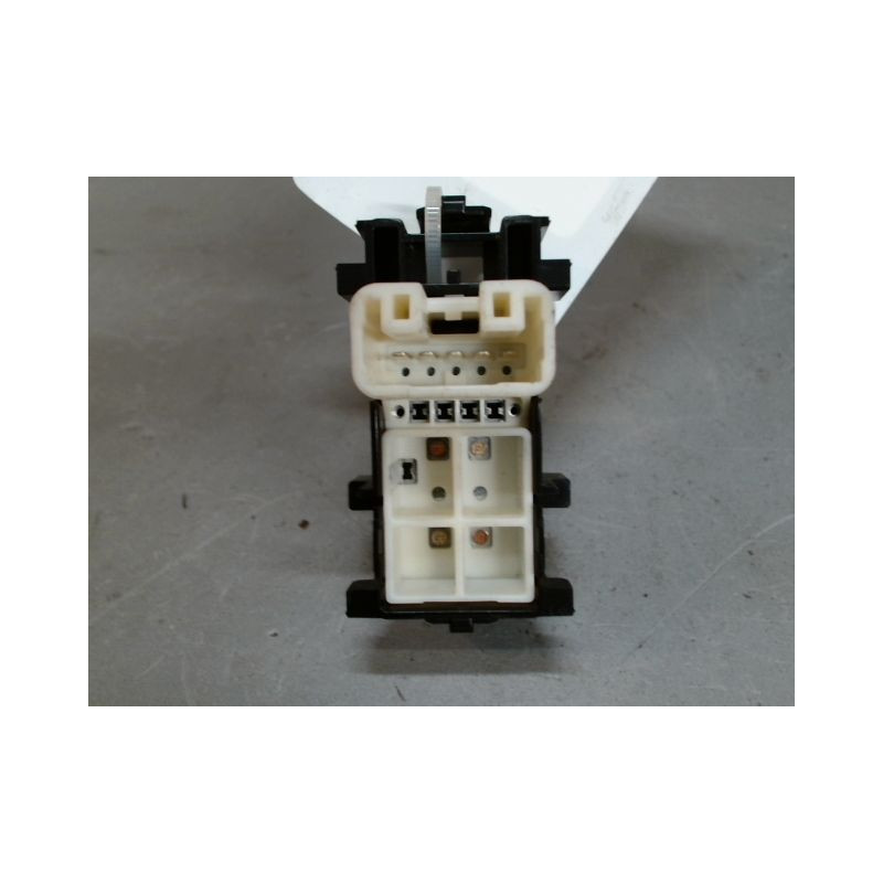 COMMANDE LEVE-GLACE PORTE AVD CITROEN C1 5P