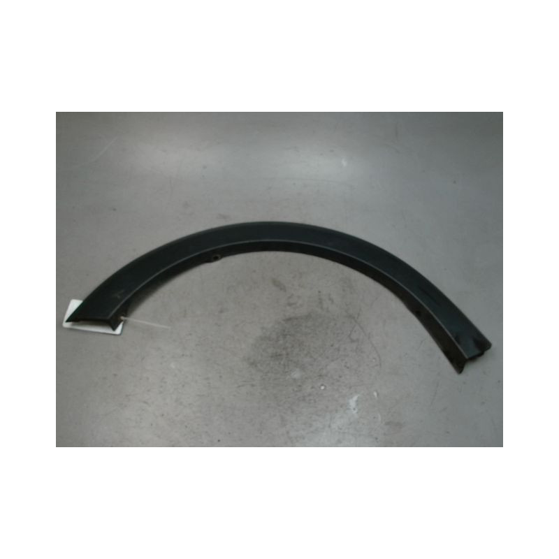ELARGISSEUR AILE AVANT GAUCHE DACIA SANDERO