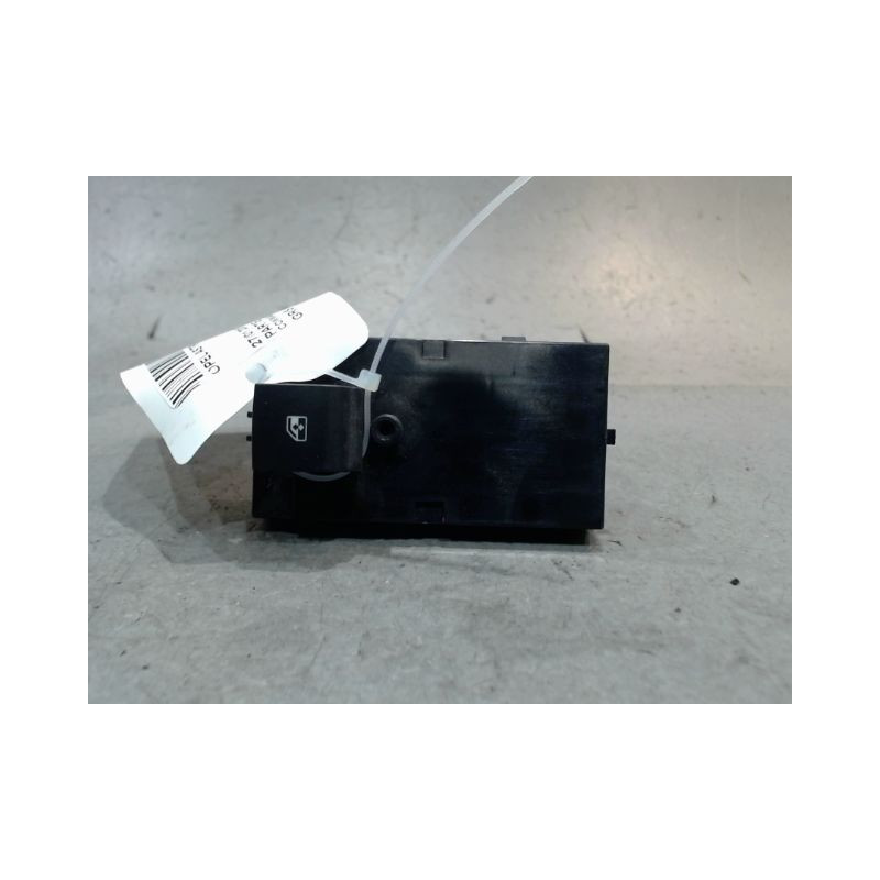 COMMANDE LEVE-GLACE PORTE AVD OPEL ASTRA