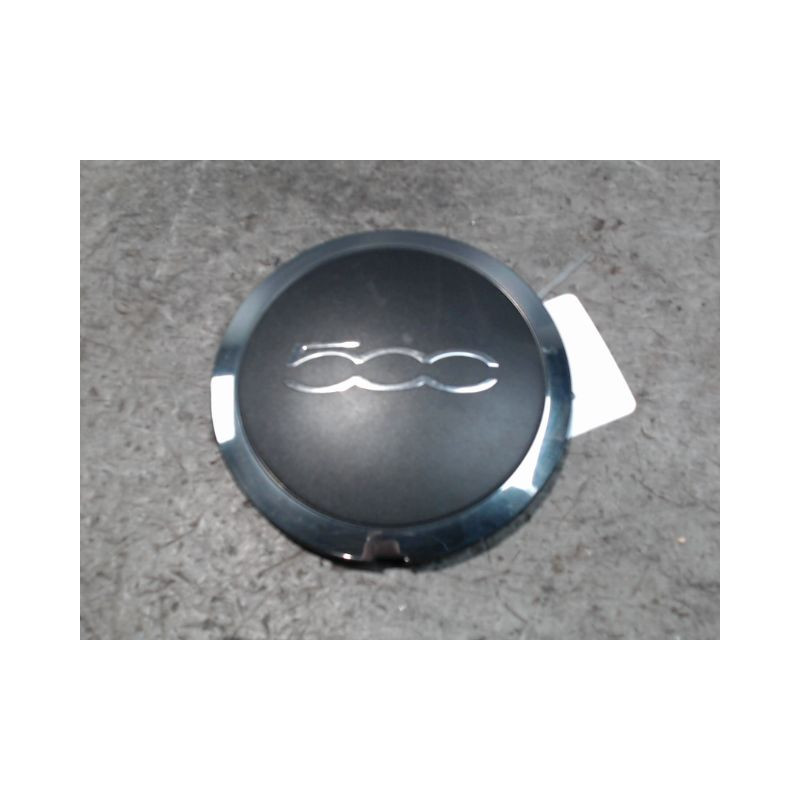 ENJOLIVEUR DE ROUE FIAT 500 C 09-