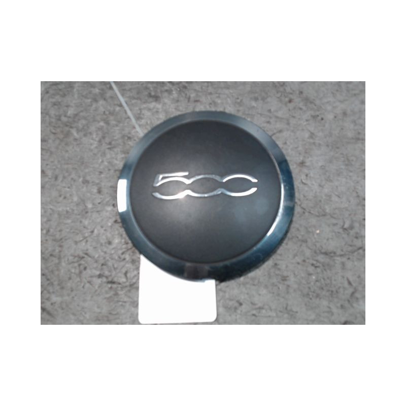 ENJOLIVEUR DE ROUE FIAT 500 C 09-