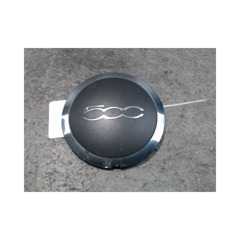 ENJOLIVEUR DE ROUE FIAT 500 C 09-