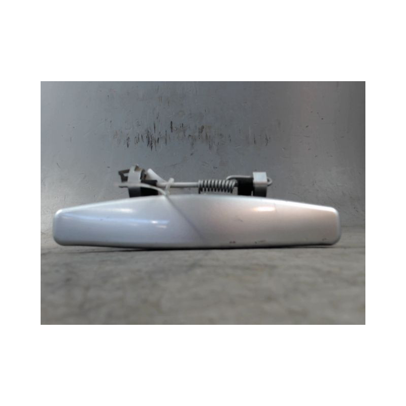 POIGNEE EXTERIEURE PORTE AVANT DROIT DACIA DUSTER 2010-