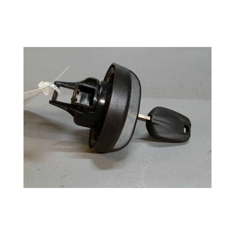 BOUCHON RESERVOIR A CARBURANT PEUGEOT 2008