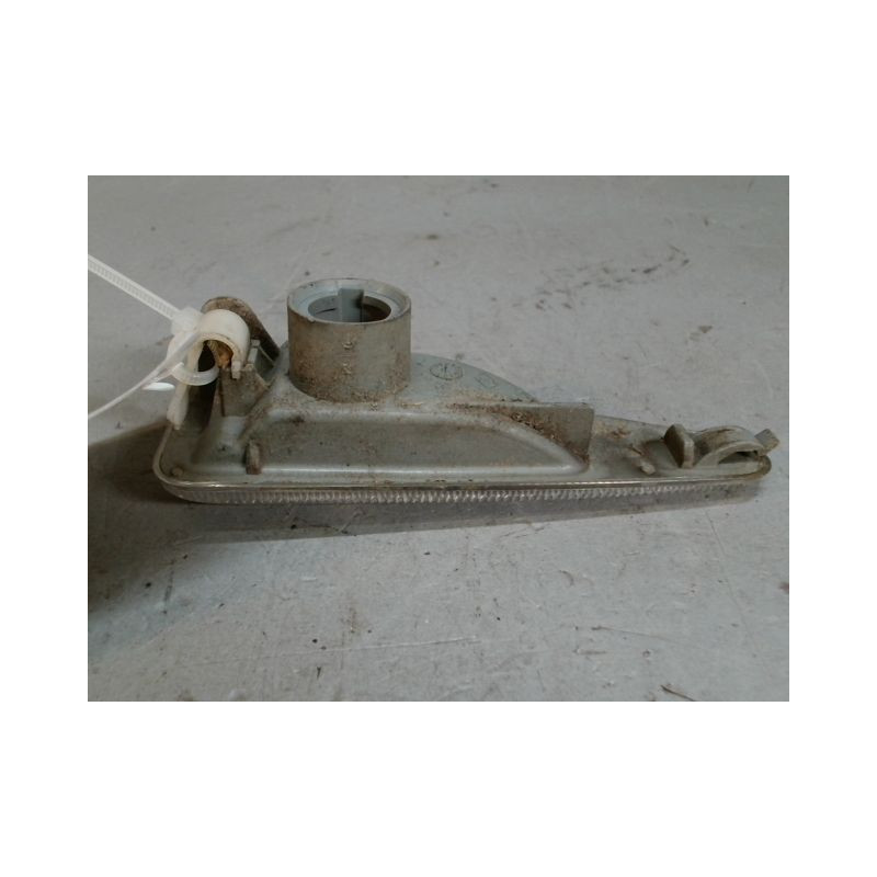 REPETITEUR AILE DROIT DACIA SANDERO 2008-