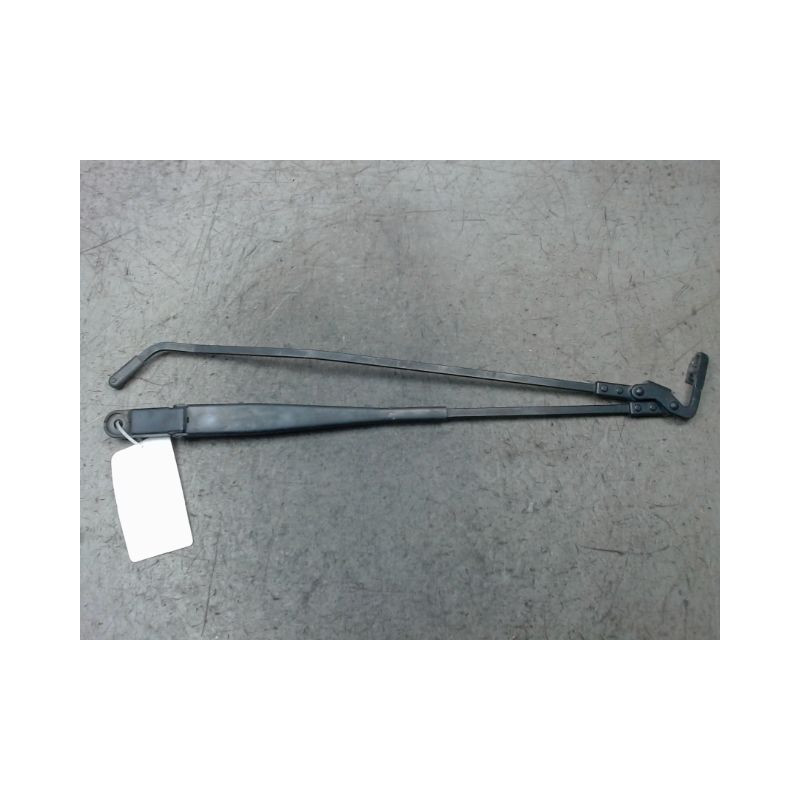 BRAS ESSUIE-GLACE AVANT TOYOTA AYGO 3P