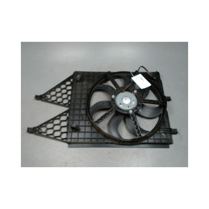 SUPPORT DE VENTILATEUR VOLKSWAGEN POLO