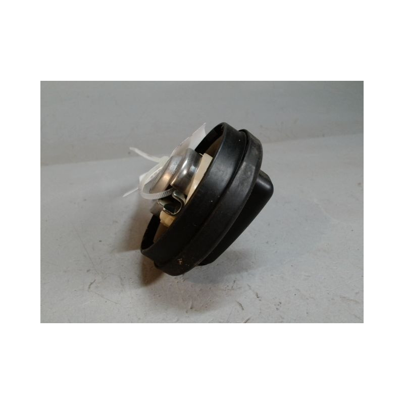 BOUCHON RESERVOIR A CARBURANT MERCEDES CLASSE C 2004-
