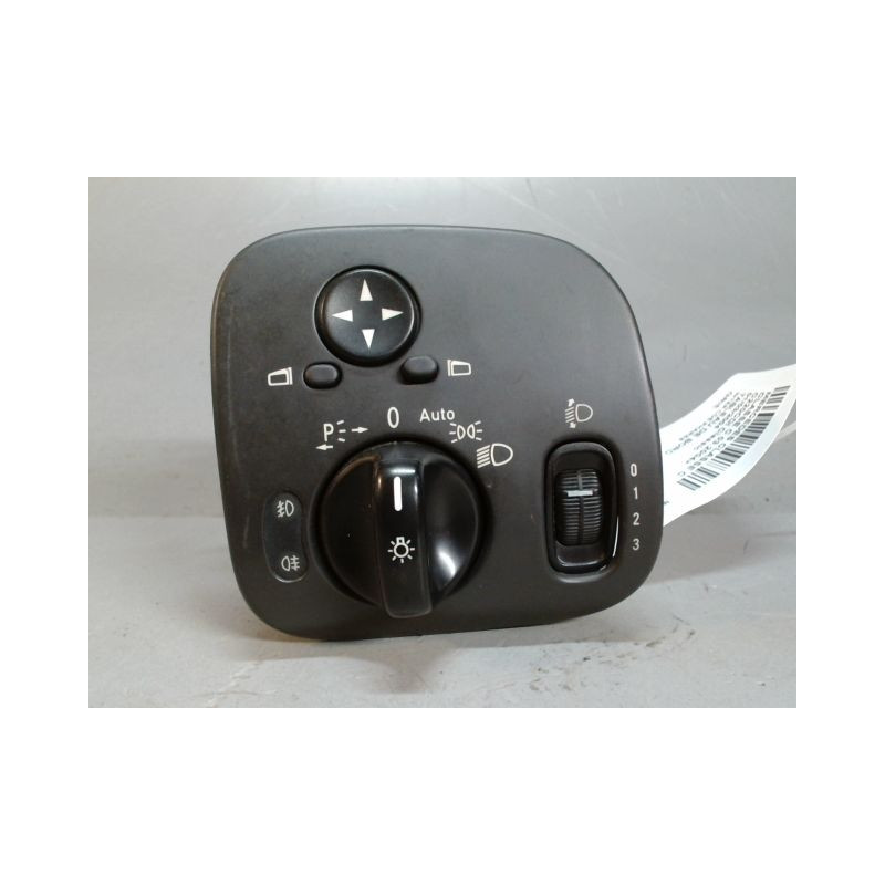 INTERIEUR COMMANDE PHARES MERCEDES CLASSE C 2004-