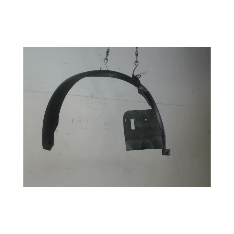 PARE-BOUE AVANT DROIT CITROEN SAXO 99-