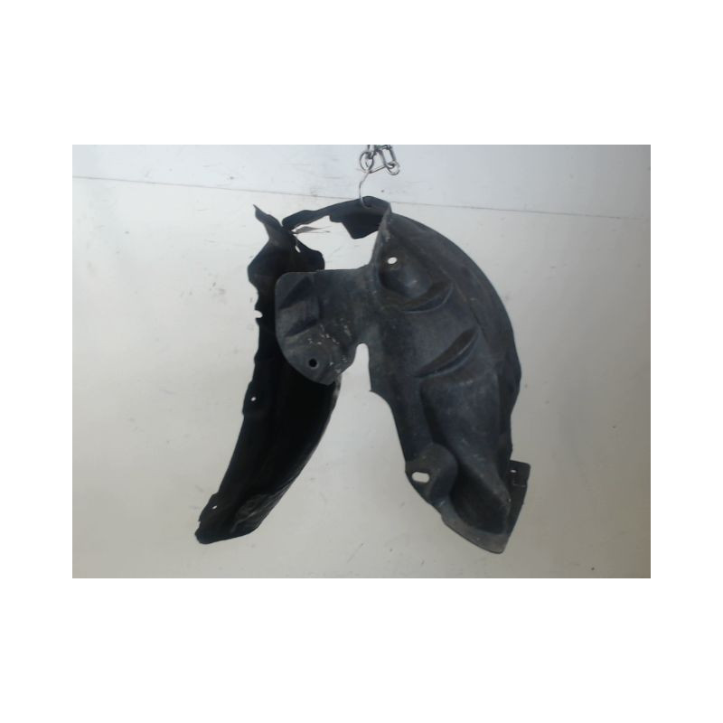 PARE-BOUE AVANT DROIT RENAULT MEGANE