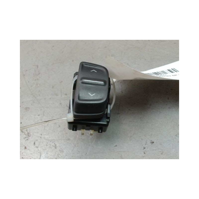 COMMANDE LEVE-GLACE PORTE AVG DACIA SANDERO II Phase 1 2012-...