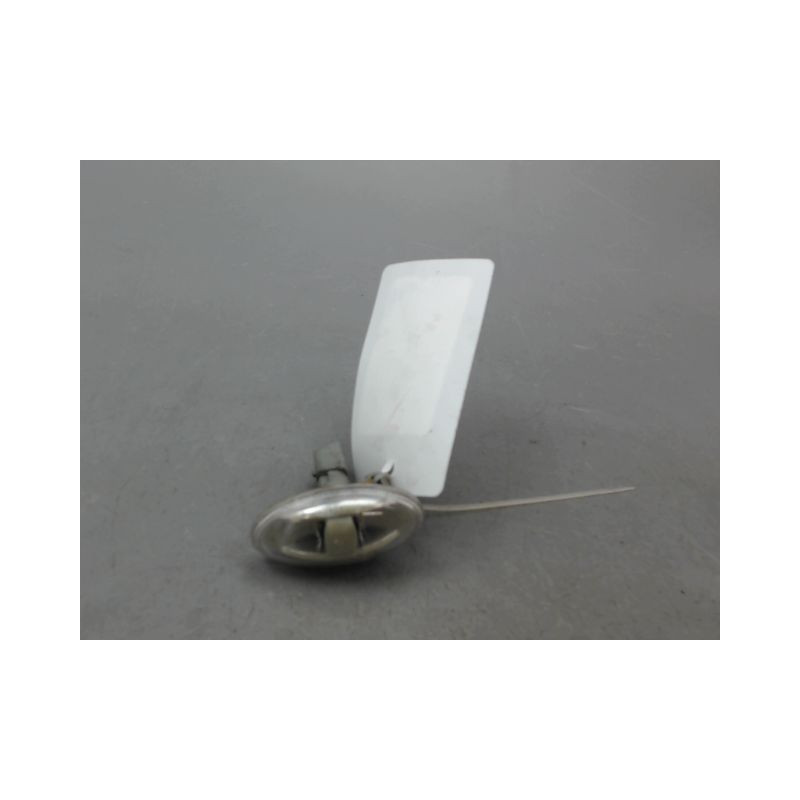 REPETITEUR AILE DROIT PEUGEOT 206 + 2009-2013