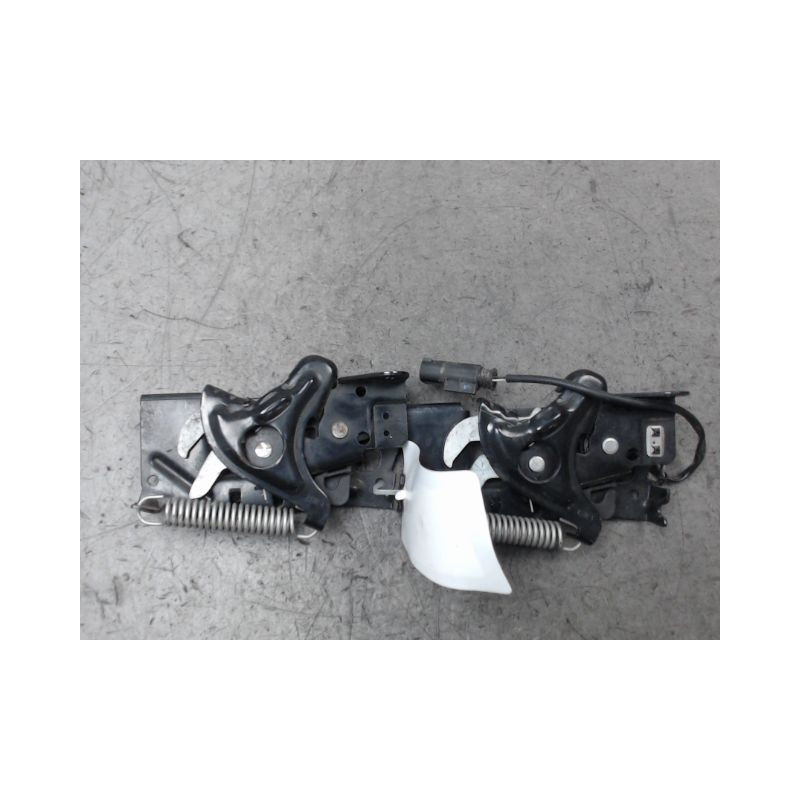 SERRURE CAPOT B.M.W. SERIE 1