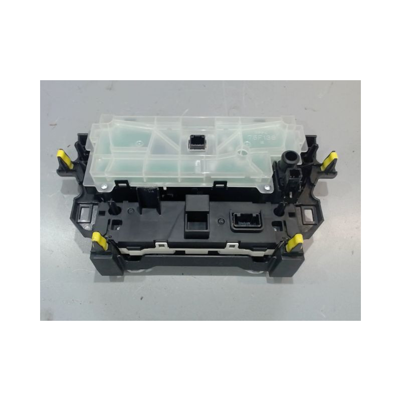 COMMANDE DE CHAUFFAGE TOYOTA VERSO-S
