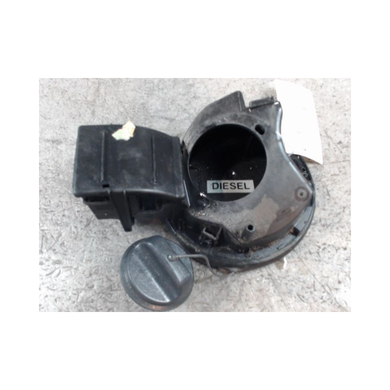 VOLET DE TRAPPE CARBURANT RENAULT CLIO IV