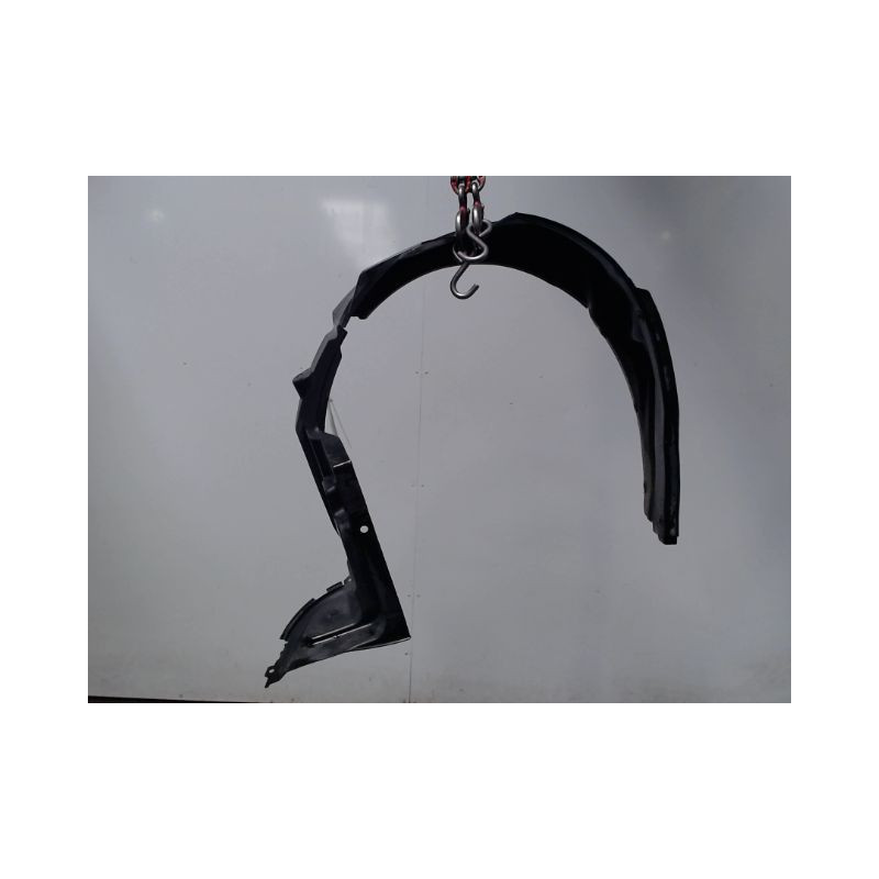 PARE-BOUE AVANT DROIT SUZUKI SWIFT