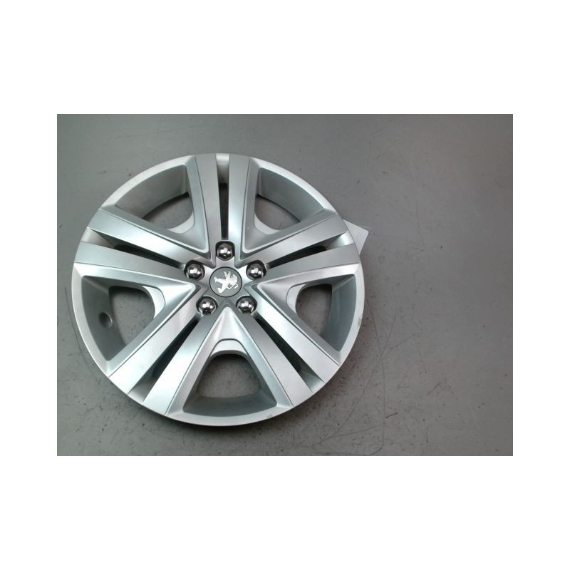 ENJOLIVEUR DE ROUE PEUGEOT 208 Phase 1 2012-...