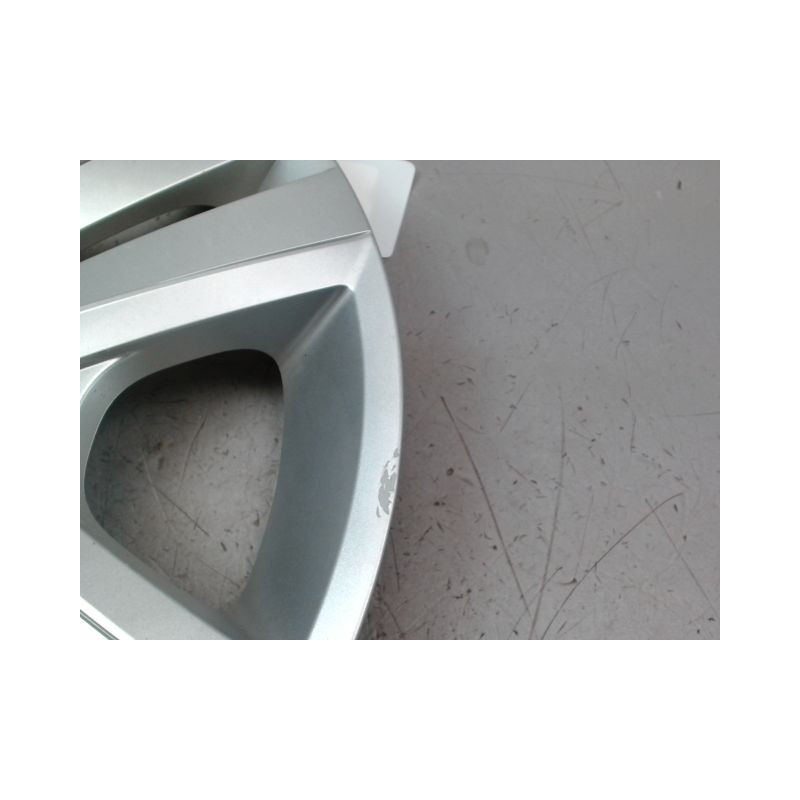 ENJOLIVEUR DE ROUE PEUGEOT 208 Phase 1 2012-...