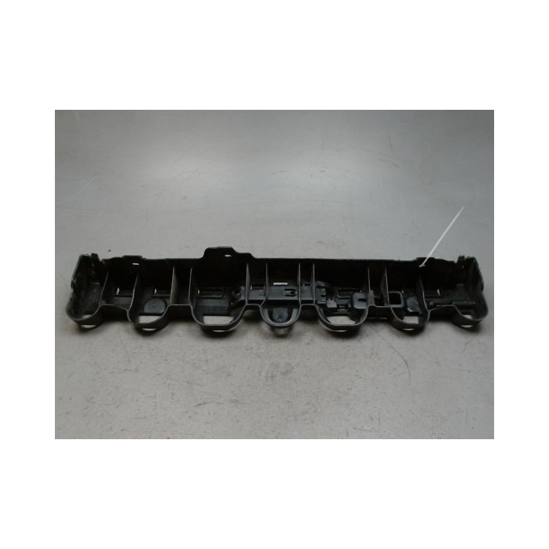 SUPPORT CENTRAL PARE-CHOC ARRIERE  RENAULT CLIO