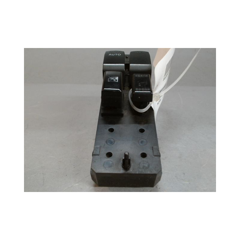COMMANDE LEVE-GLACE PORTE AVG SUZUKI SWIFT