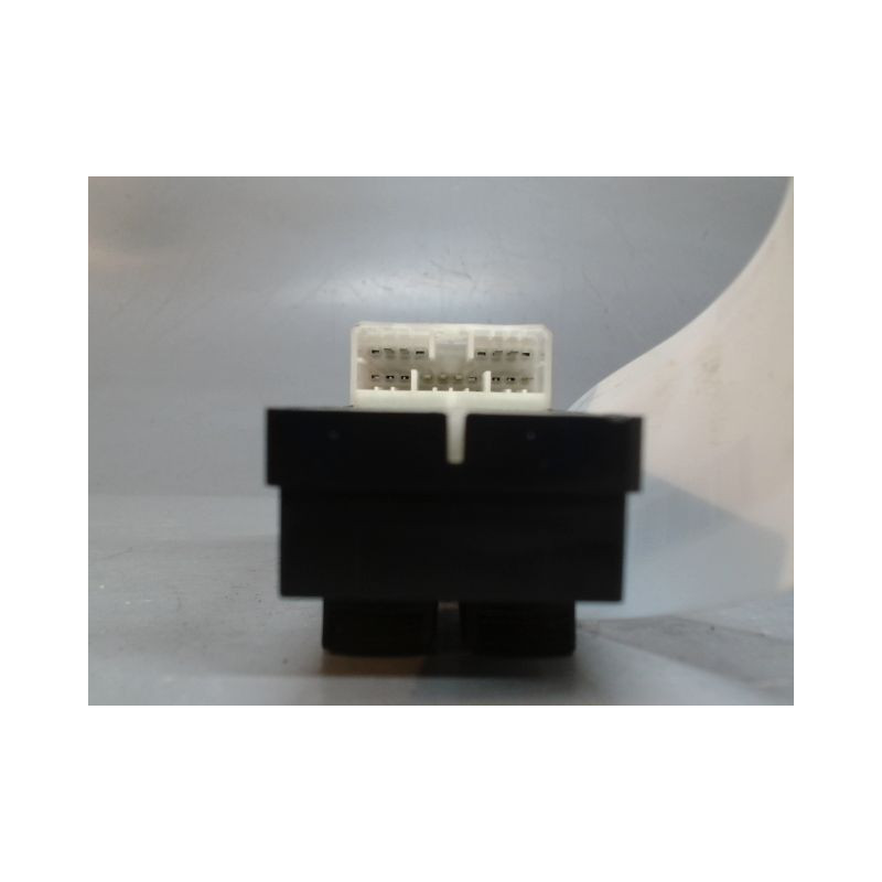 COMMANDE LEVE-GLACE PORTE AVG SUZUKI SWIFT