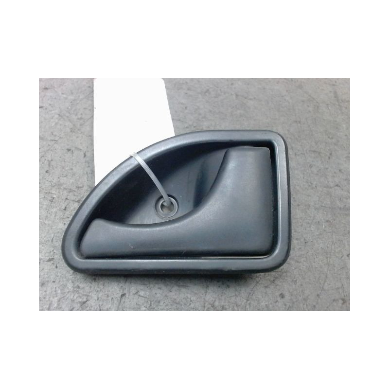 POIGNEE INTERIEURE PORTE AVANT DROIT RENAULT KANGOO EXPRESS 03-07